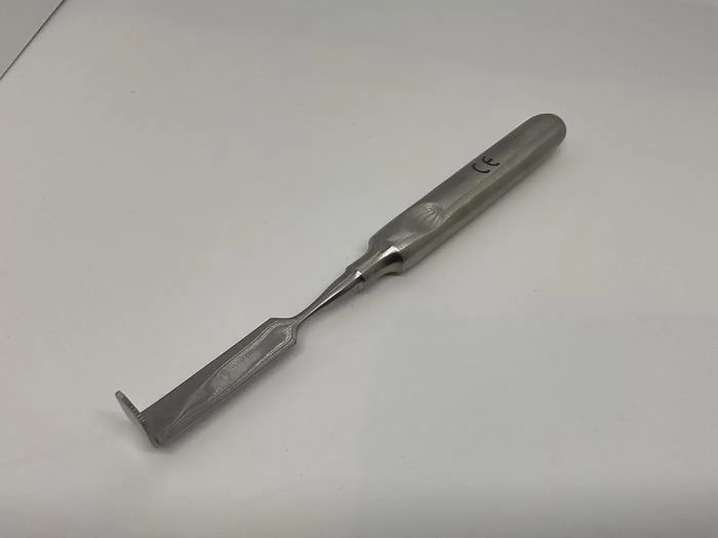 GB Medical Retractor 90 degree - 1