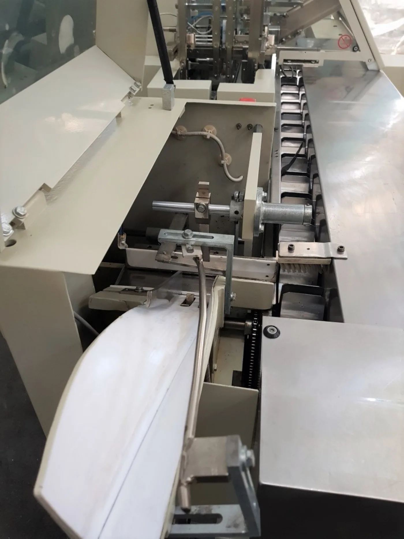 ALIMENTATORE FLACONI E VASETTI – MARCHESINI - 2