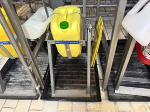 Chemical dosing / dispensing station 4x