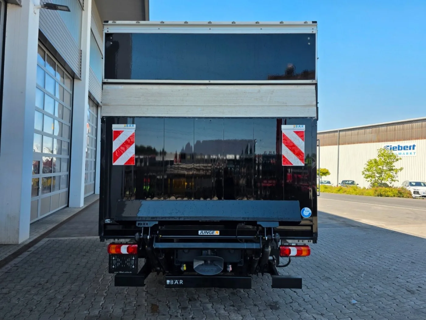 Mercedes Benz Atego 824 L Bär LBW 1.000kg AHK Air Conditioning 3 Sitze - 8