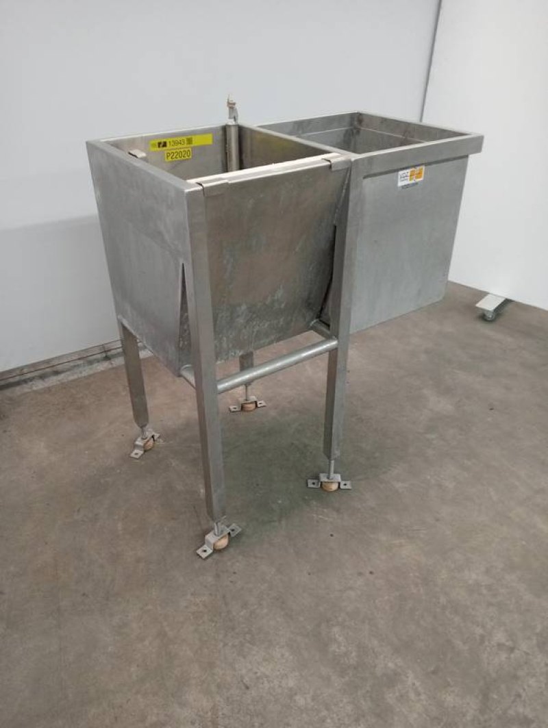 Wash bassin and sterilizer