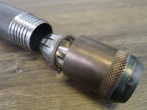 Window Sampling Tube with Screw-On Cutting Shoe