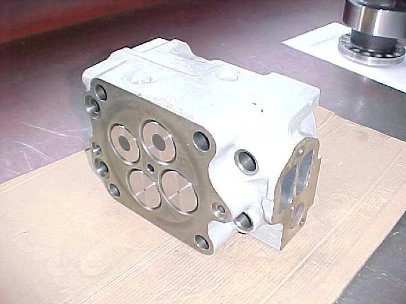 CYLINDER HEADS DEUTZ TBD 616 - 4