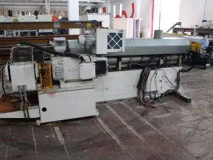 2000 BATTENFELD 90mm; L/D 30; Cambia ES0033