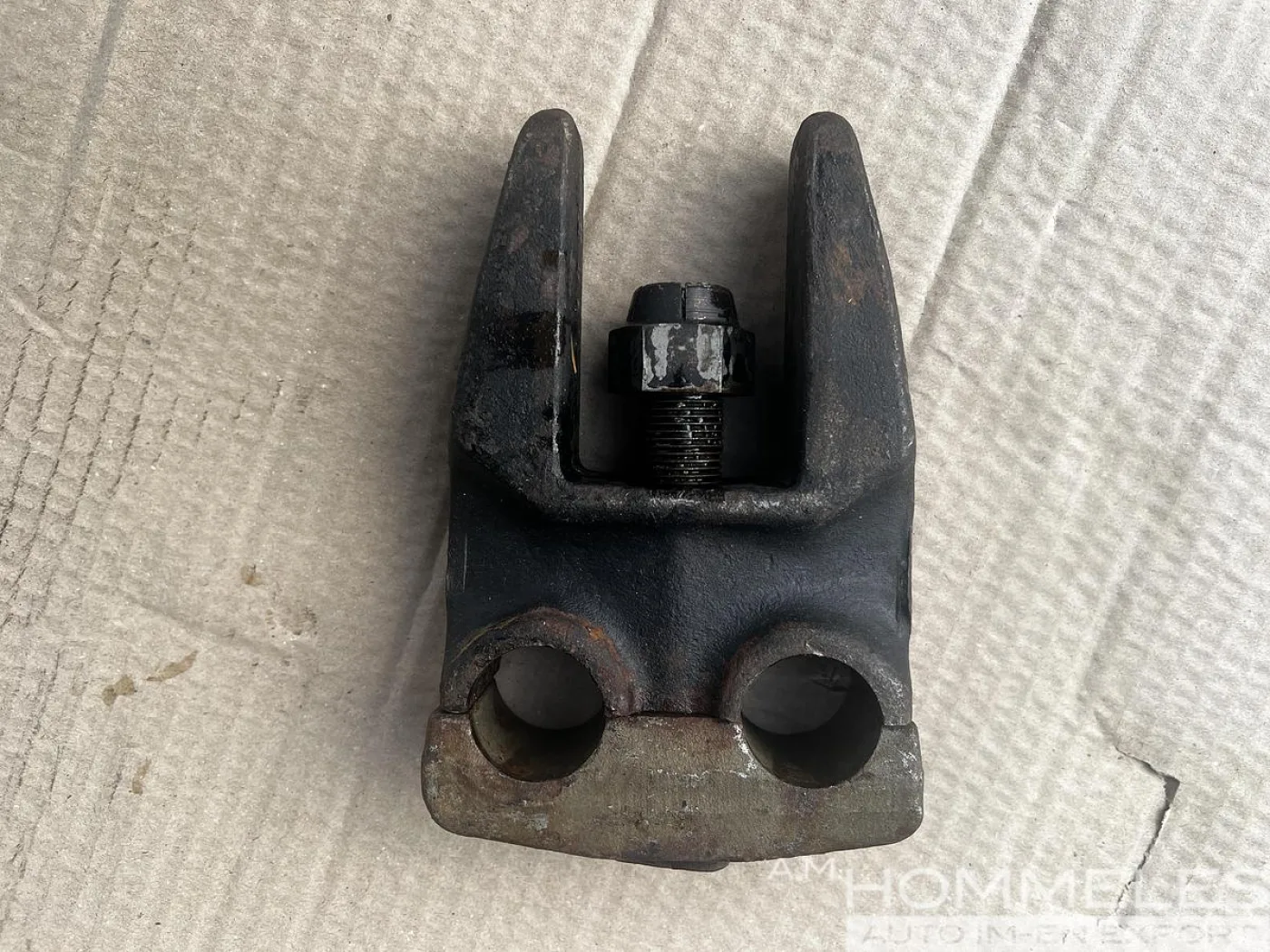 Track Center Guide Shoe 507044259 - 1
