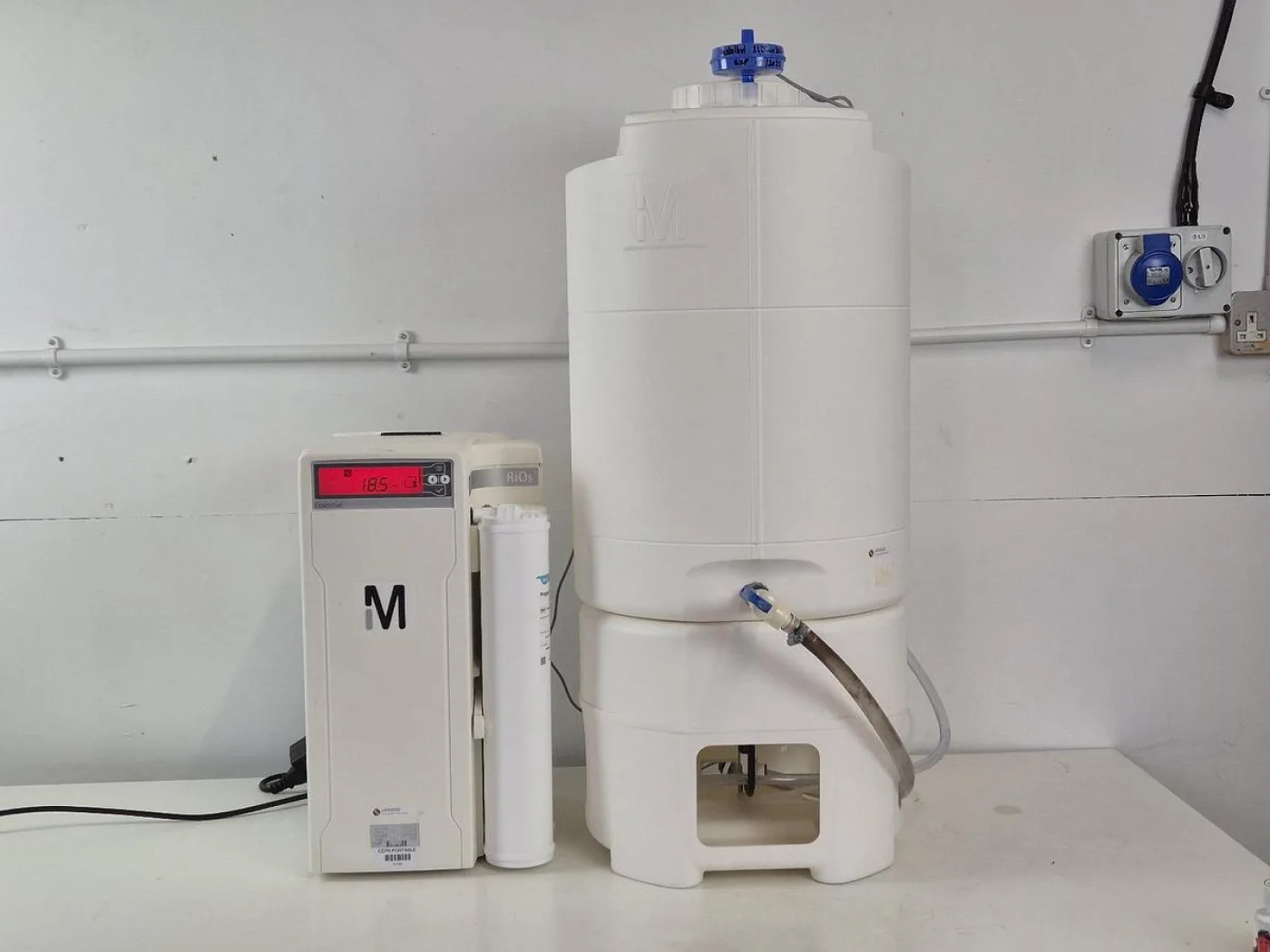 Millipore Sigma RioS Essential 24 Water Purification Tank - 5