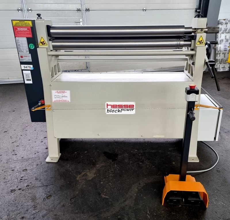 Motorische 3-Walzen Blechrundbiegemaschine RM 1050 x 90