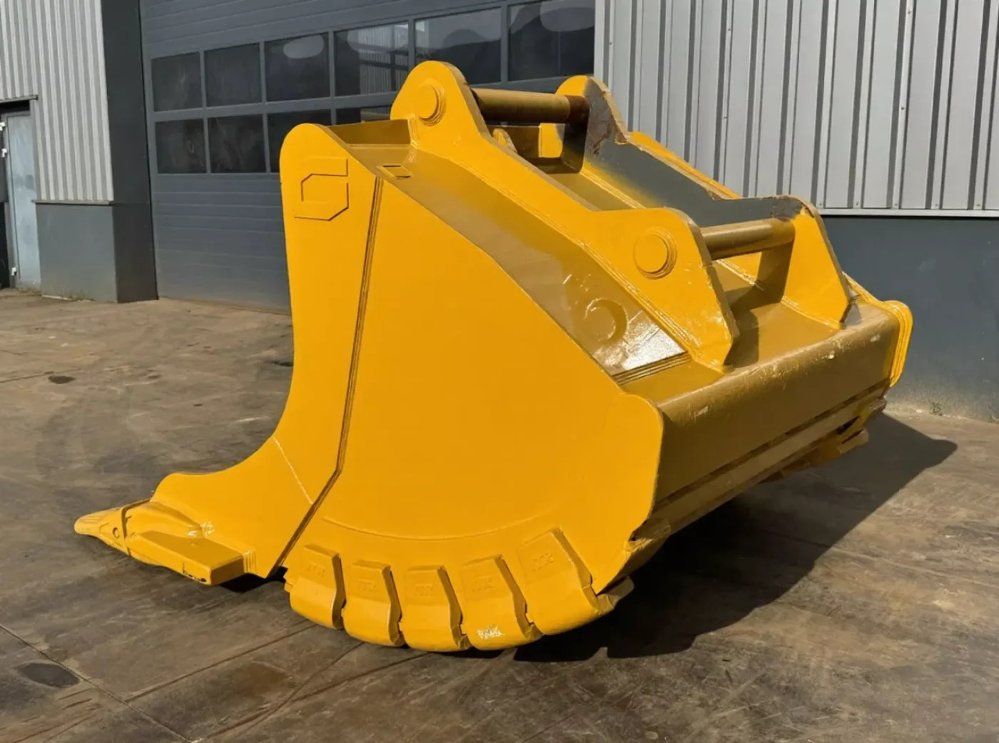 Caterpillar 352 Miller S90 - 3