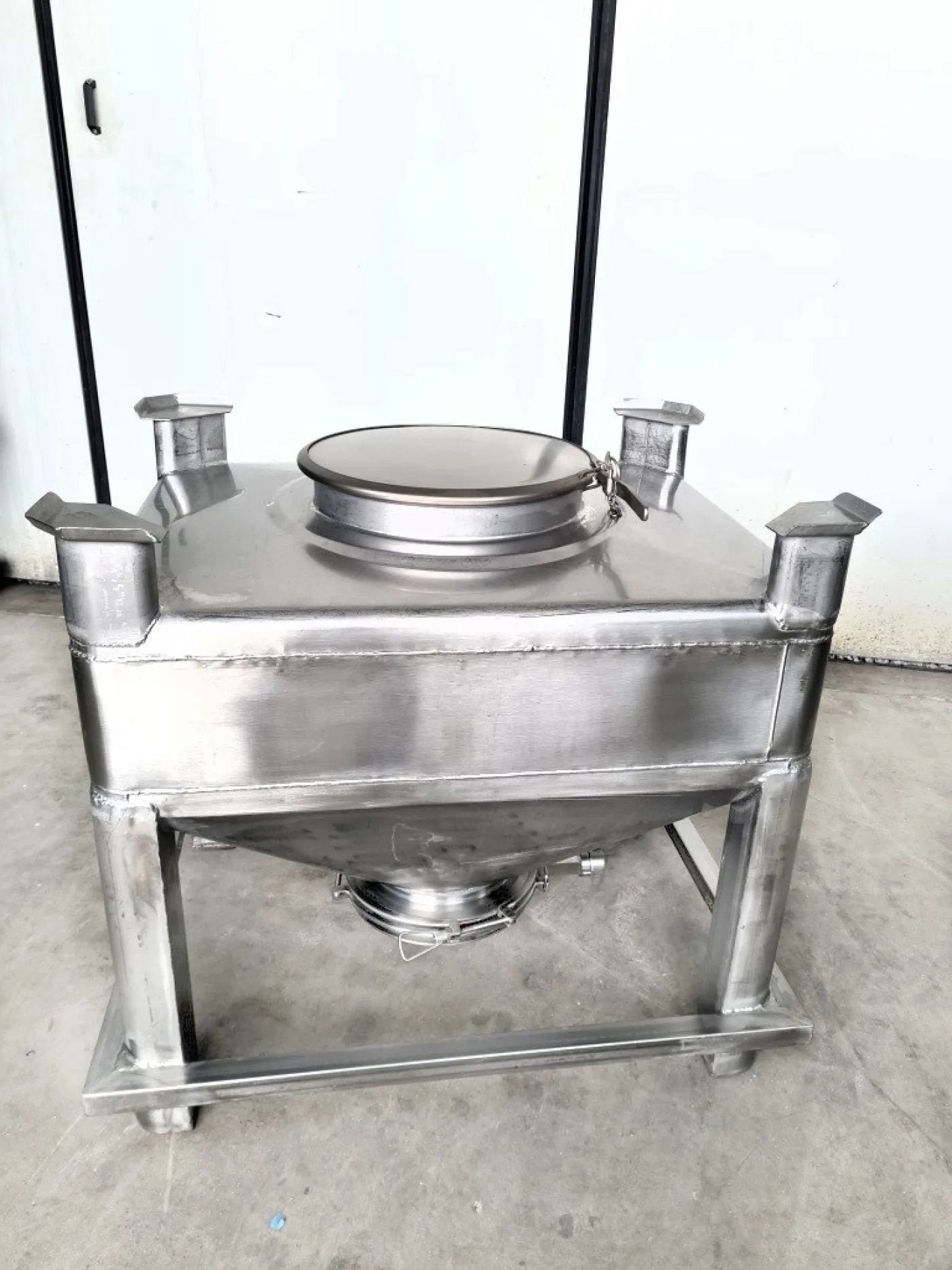 BIN – IBC (CONTENITORE PER MERCE SFUSA) – MOD. 200 LT - 1