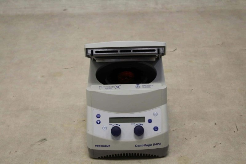 Eppendorf 5424 Centrifuge