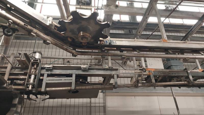 Gambrelling conveyor