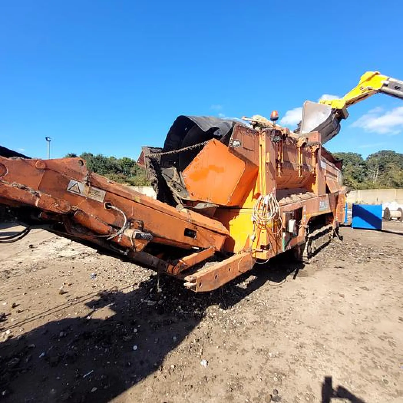 2007 McCloskey Bros MFG 512 Tracked Trommel Screener - 3
