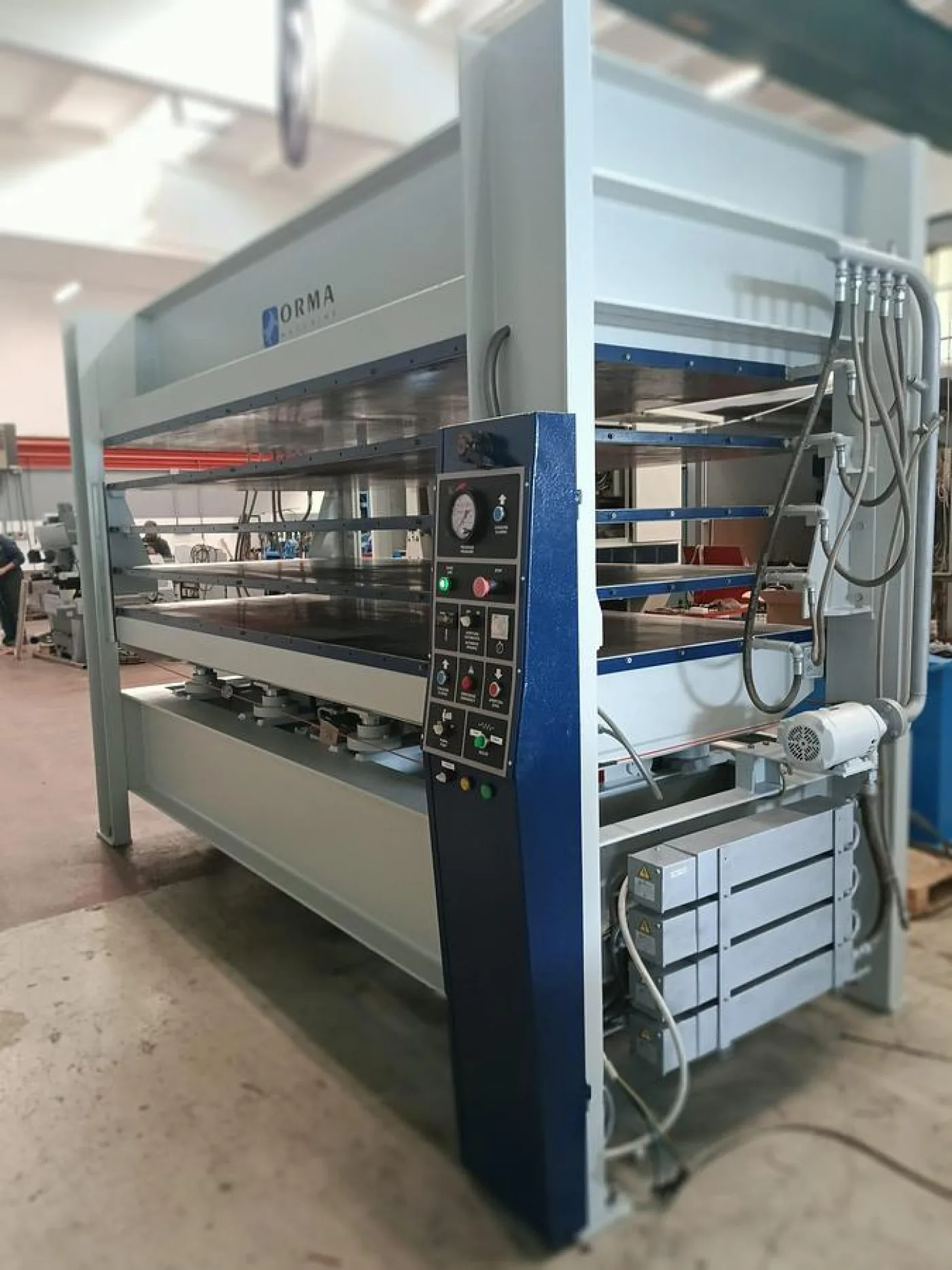 pressa a caldo ORMA NPC multivano 3000x1300 - 3