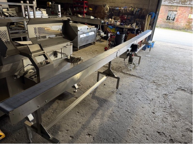 Conveyor 6.8m – Forward and Reverse