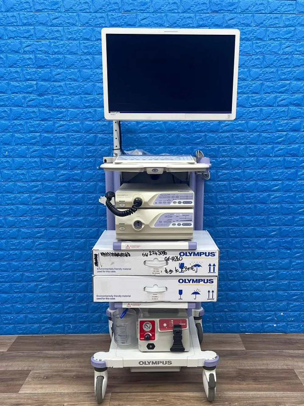 OLYMPUS Endoscopy Tower CV-260SL with CLV-260SL complete with Gastroscope and Colonoscope