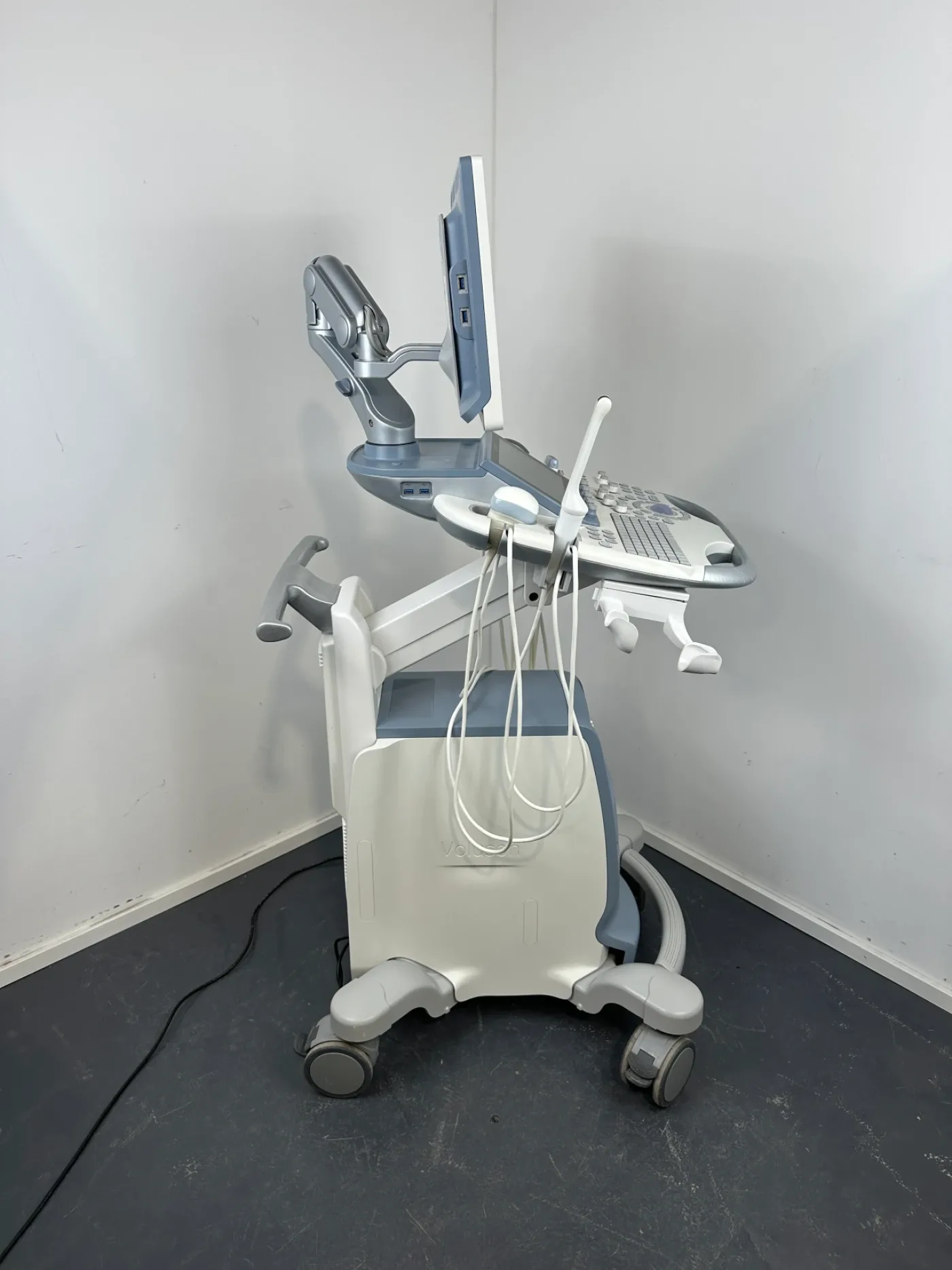 GE Voluson S10 BT16 Ultraschallgerät – Bj. 2016 – 4 Sonden ML6-15 / C1-5 / RAB6 / IC9 – 3D/4D - 4