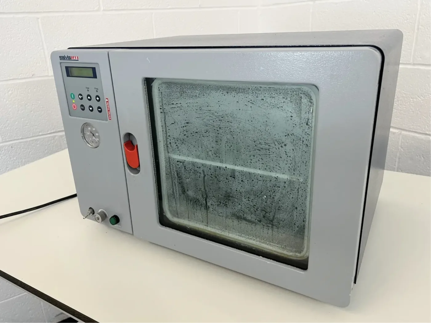 SalvisLab VC-20 Vacuum Oven - 3