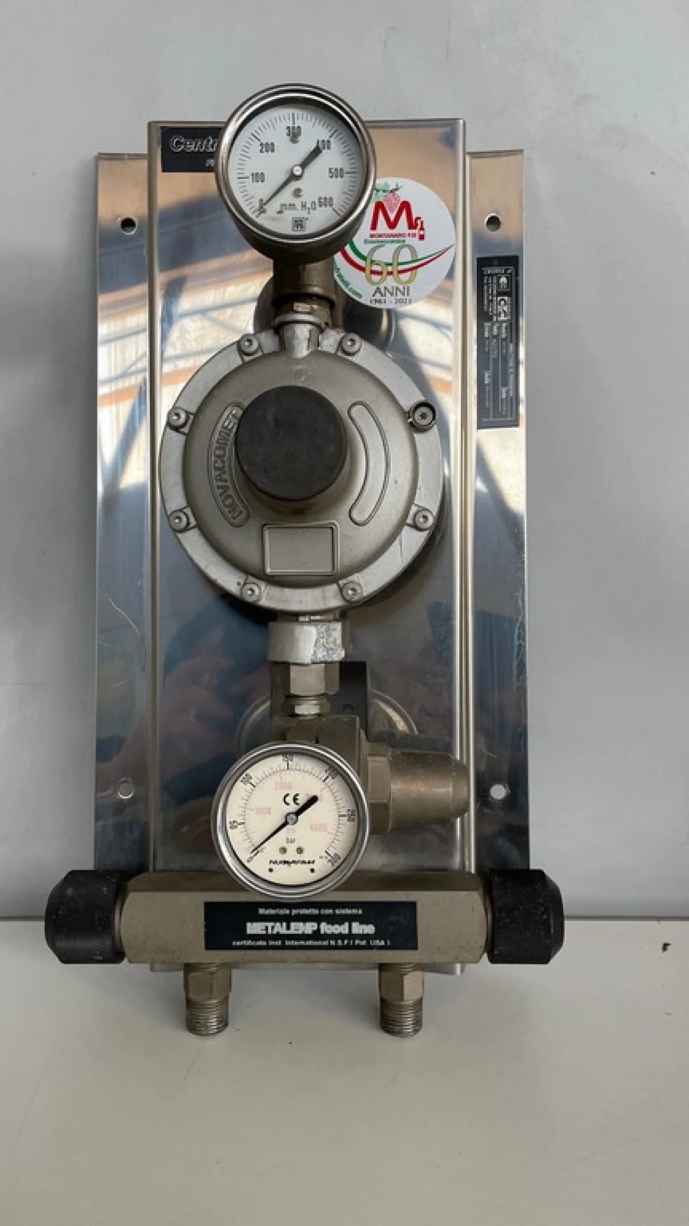 DOUBLE STAGE NITROGEN GAS DISTRIBUTION UNIT COMPLETE WITH MANIFOLD FOR CONNECTION TO THE TANKS, SECOND-HAND EQUIPMENT - 4