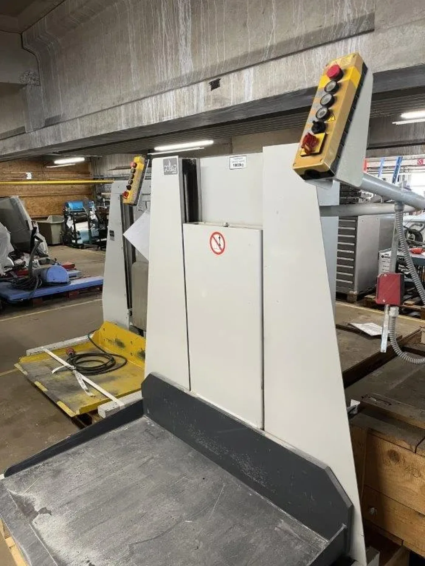 Polar LW-1000-4 elevador palet - 2