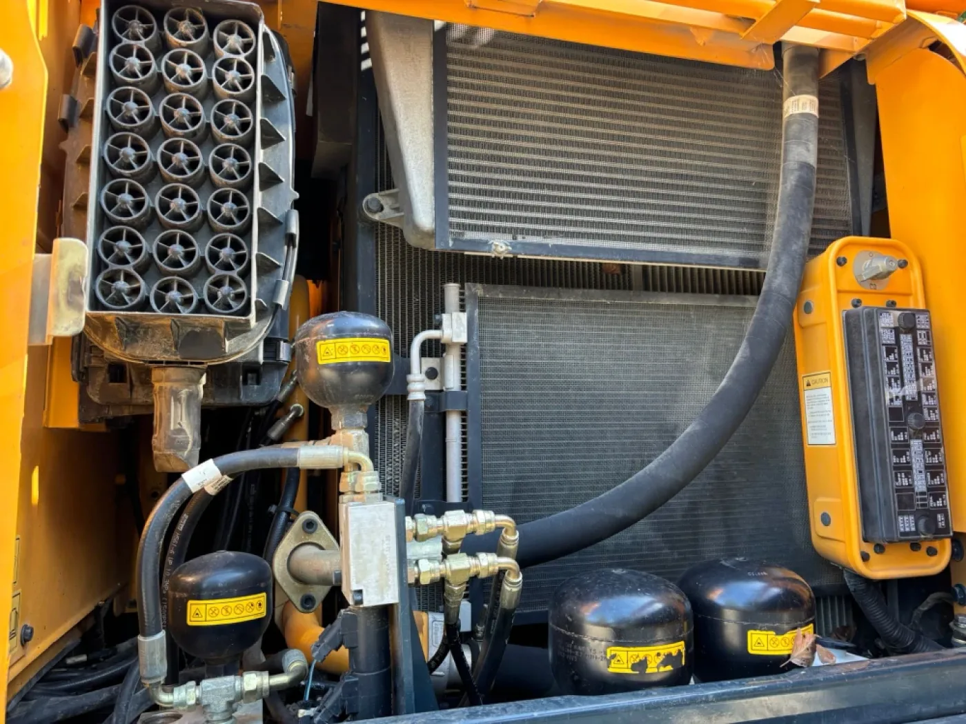 Hyundai - R 140 W-9A - 4