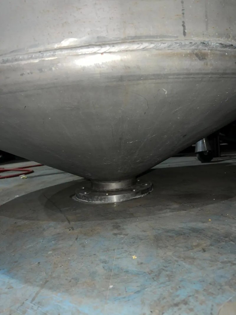 STAINLESS STEEL GRADUATE TANK 1,250 LITERS