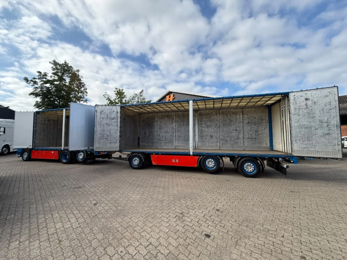 DAF XF 530 Full Air Side Doors Combi AS-3 Lift Axle/Steering Axle NL Truck - 3