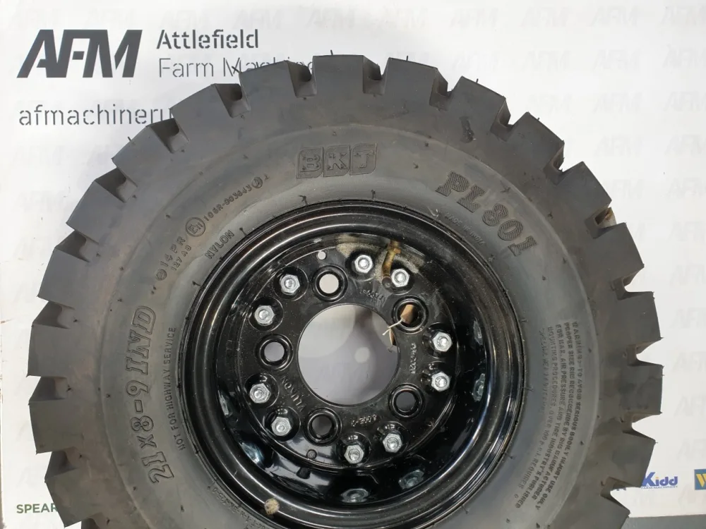 Spearhead Wheel / Tyre Assembly - 8579B