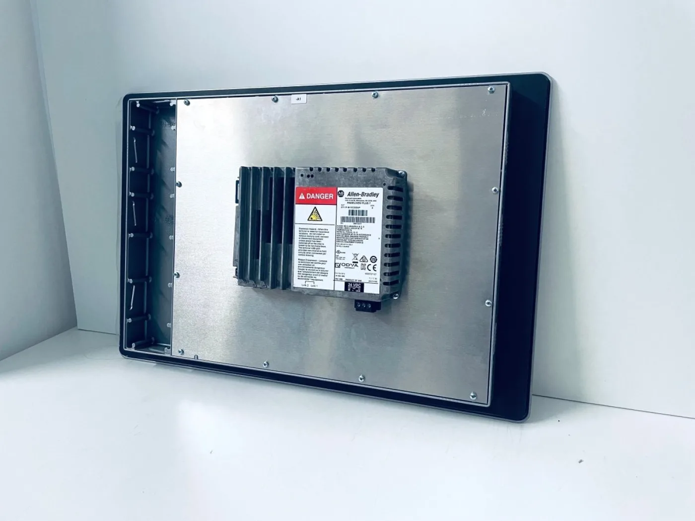 Allen- Bradley PanelView Plus 7 2711P-B15C22D9P Ser. A - 2