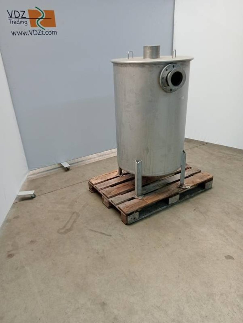 Air filter tank