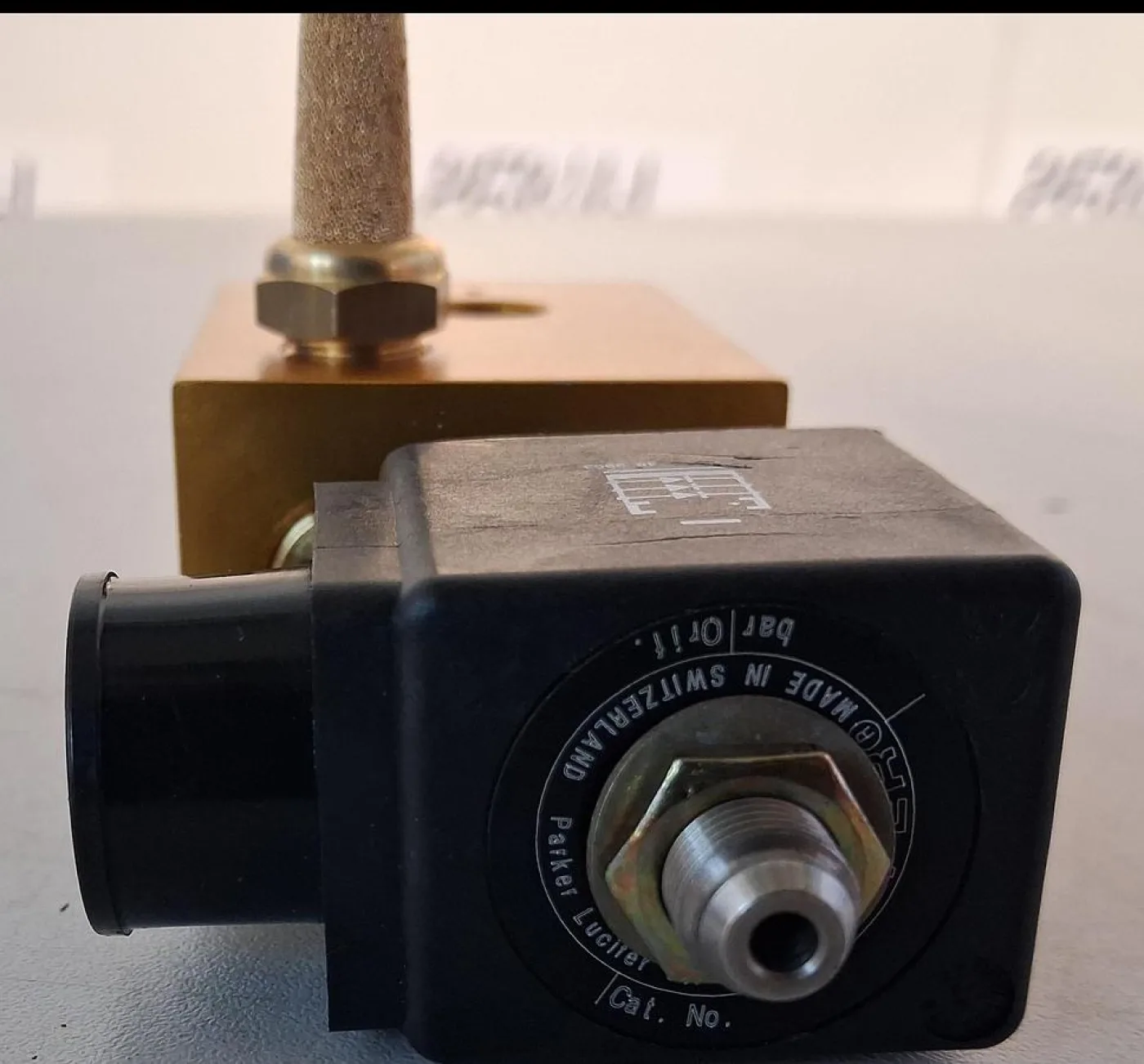 Lucifer Pneumatic Valve Block with FEMA Ex Solenoid Coil - 6