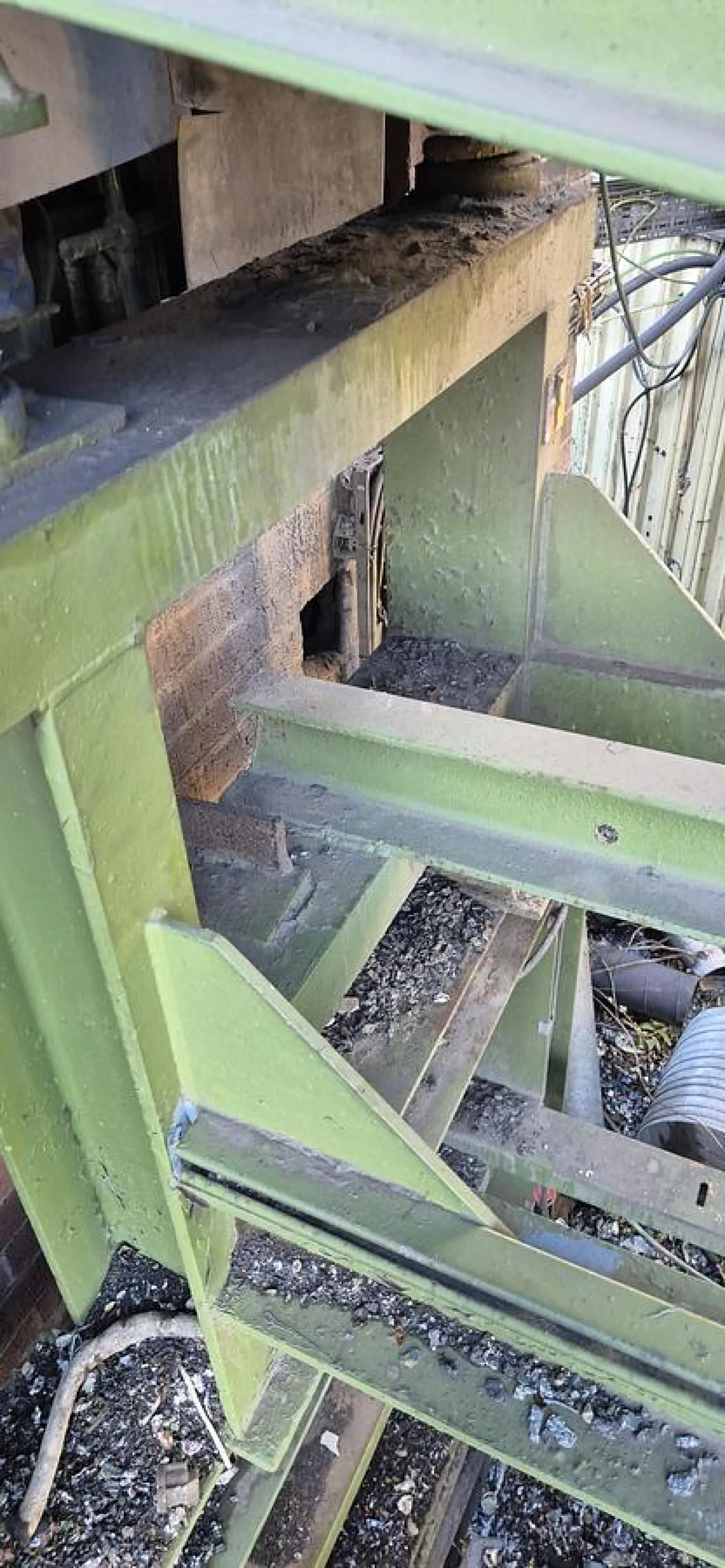 2001 Locker Industries SFH Super Feeder - 6