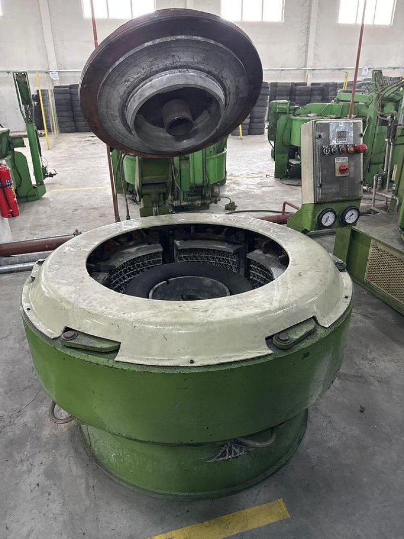 Tyre Retreading PCR & TBR Presses Full Plant