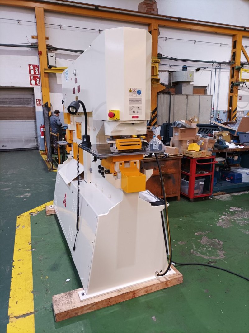 Profilstahlschere Bendicrop 130 SD
