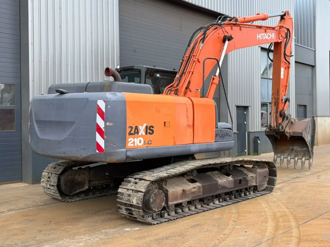 Hitachi ZX210LC-5B - 5