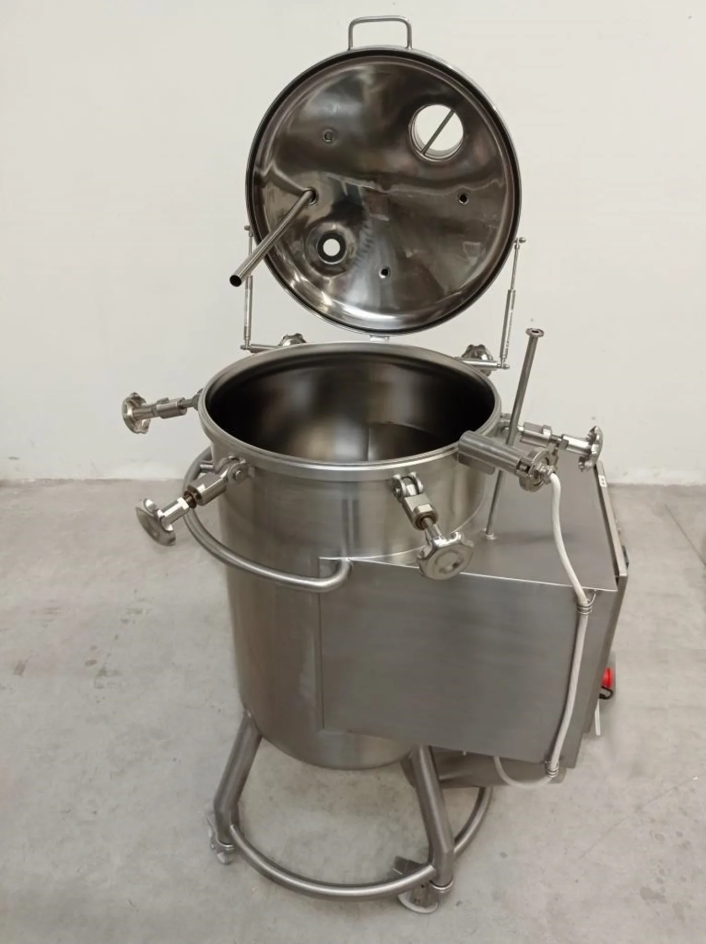 DISSOLUTORE CON AGITATORE MAGNETICO – STAI – MOD. 145 LT - 7