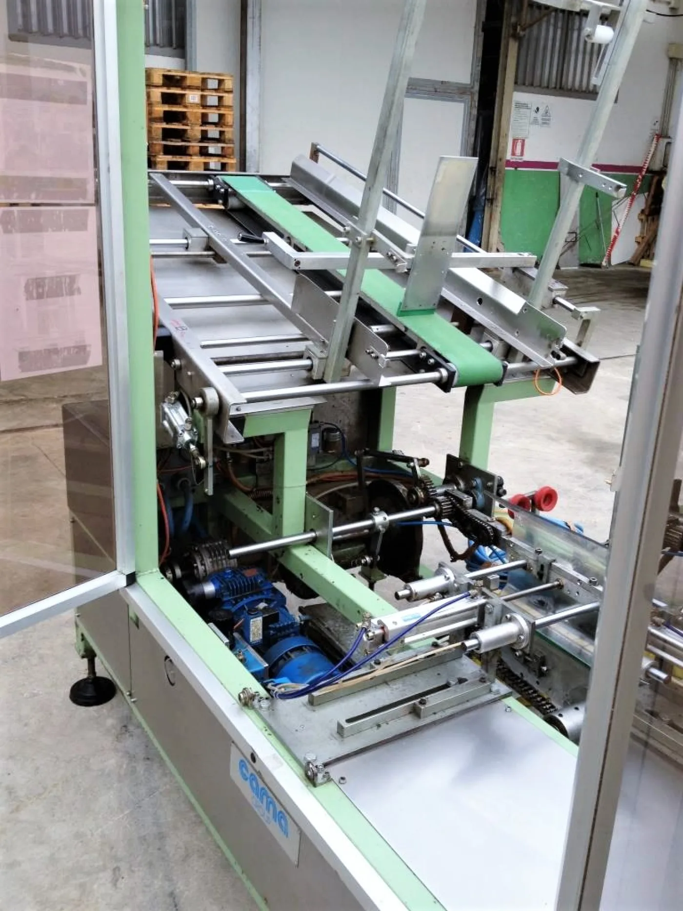 INCARTONATRICE ORIZZONTALE AUTOMATICA – CAMA – MOD. IN 214 - 5
