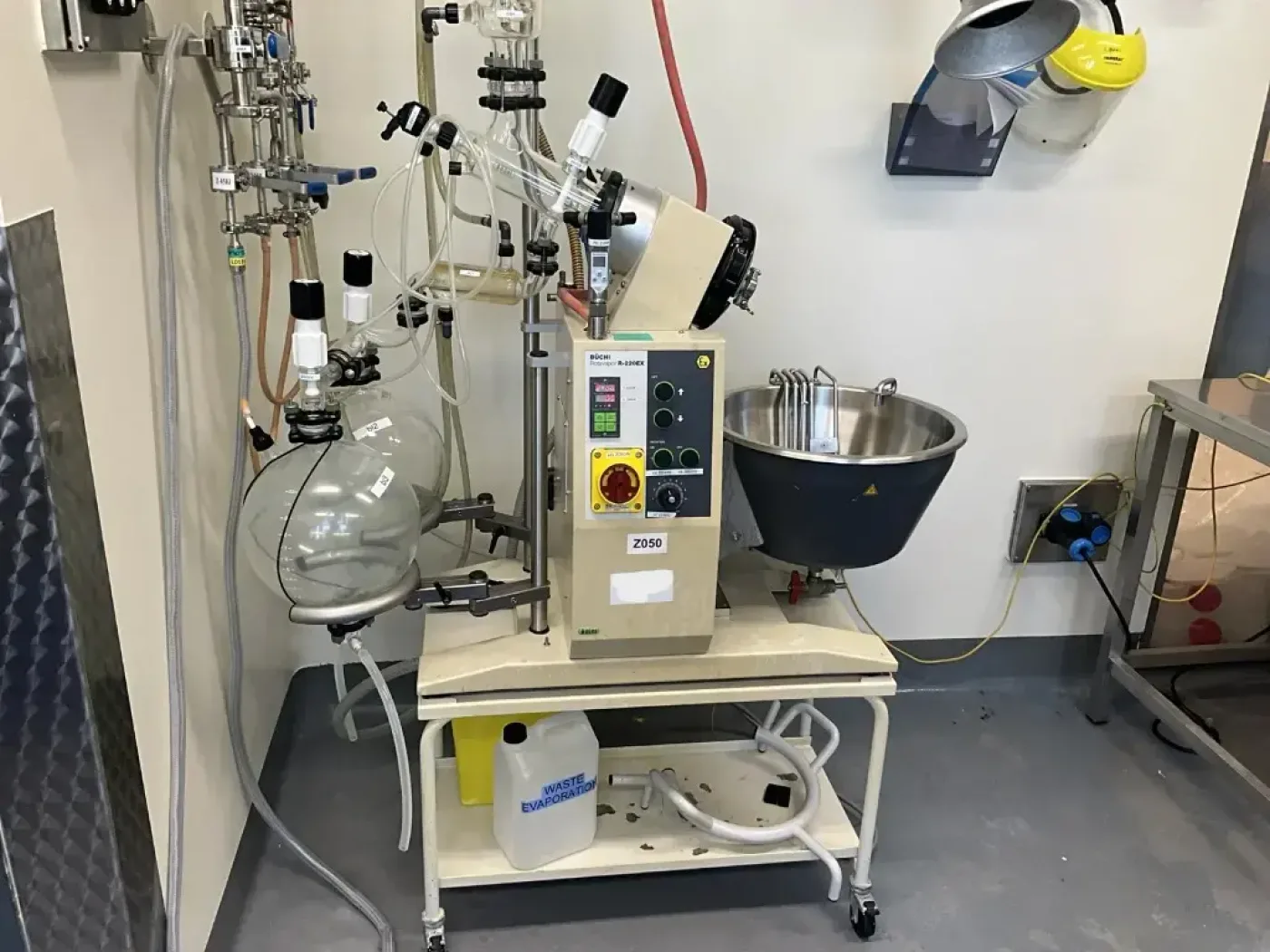 BUCHI ROTARY EVAPORATOR R-220EX ATEX BOROSILICATE GLASS 3.3 - 2