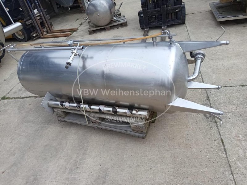 Pressure tank