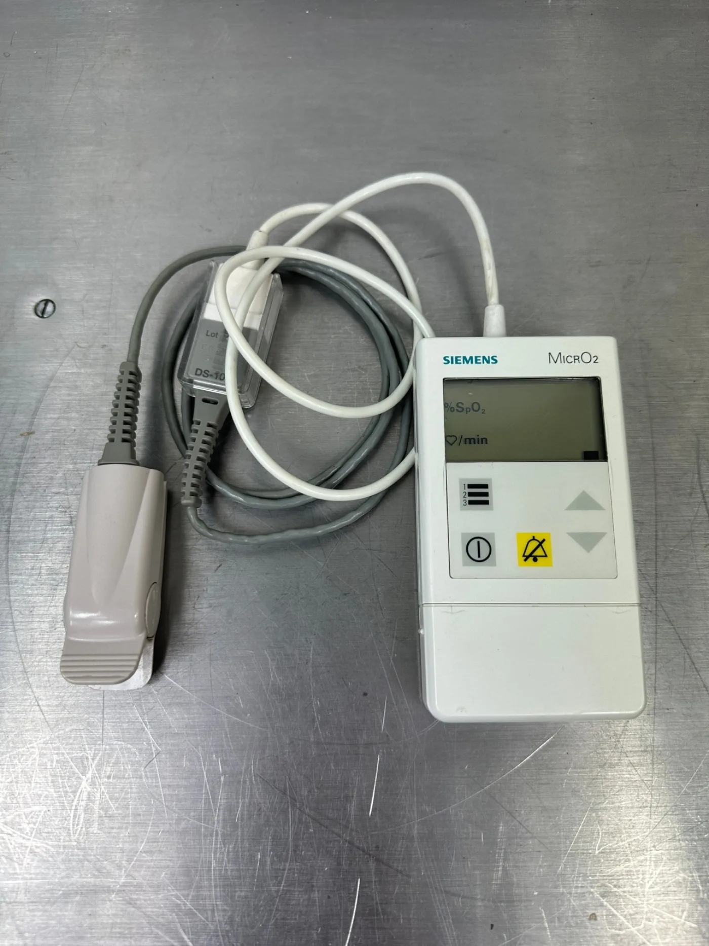 Siemens MicrO2 tragbares Pulsoximeter inkl. Fingersensor - 1
