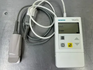 Siemens MicrO2 tragbares Pulsoximeter inkl. Fingersensor