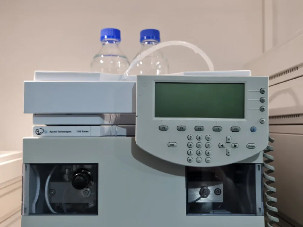 Agilent 1100 System with Binary Pump and Multiple Wavelength Detector HPLC System