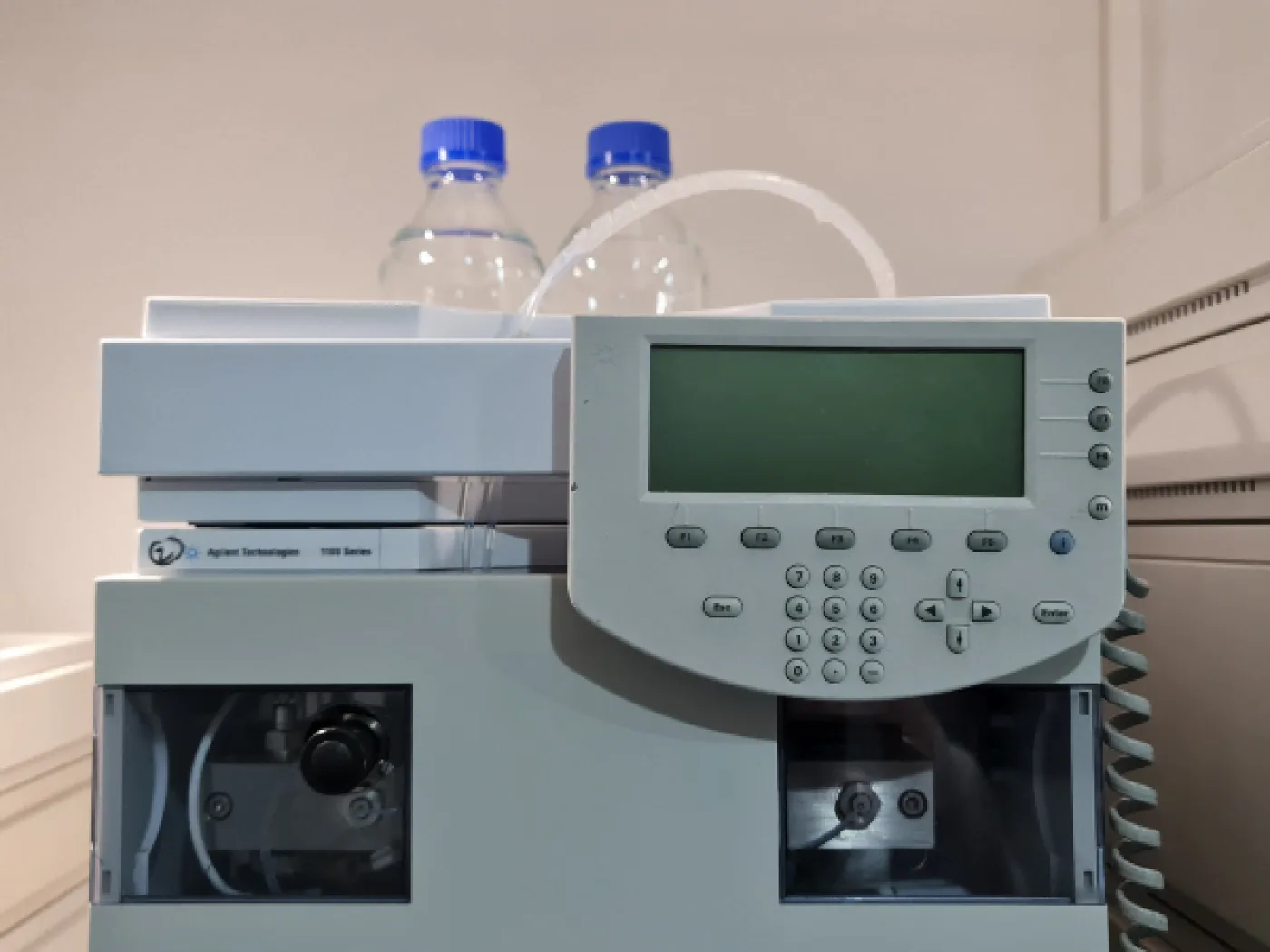 Agilent 1100 System with Binary Pump and Multiple Wavelength Detector HPLC System - 1