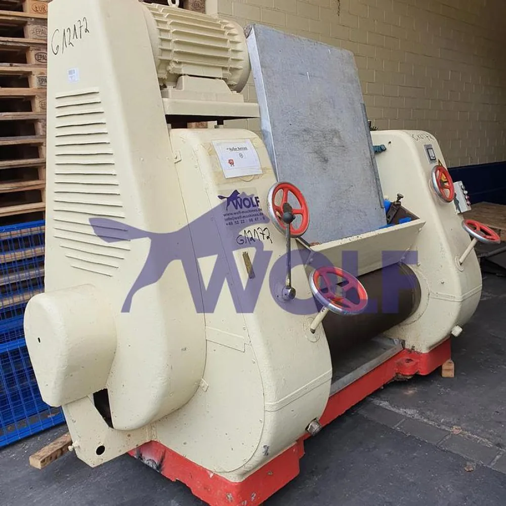 Stahl-Dreiwalzwerk BAUERMEISTER - Type DW-51 mit ca. 1000 mm Walzenbreite.