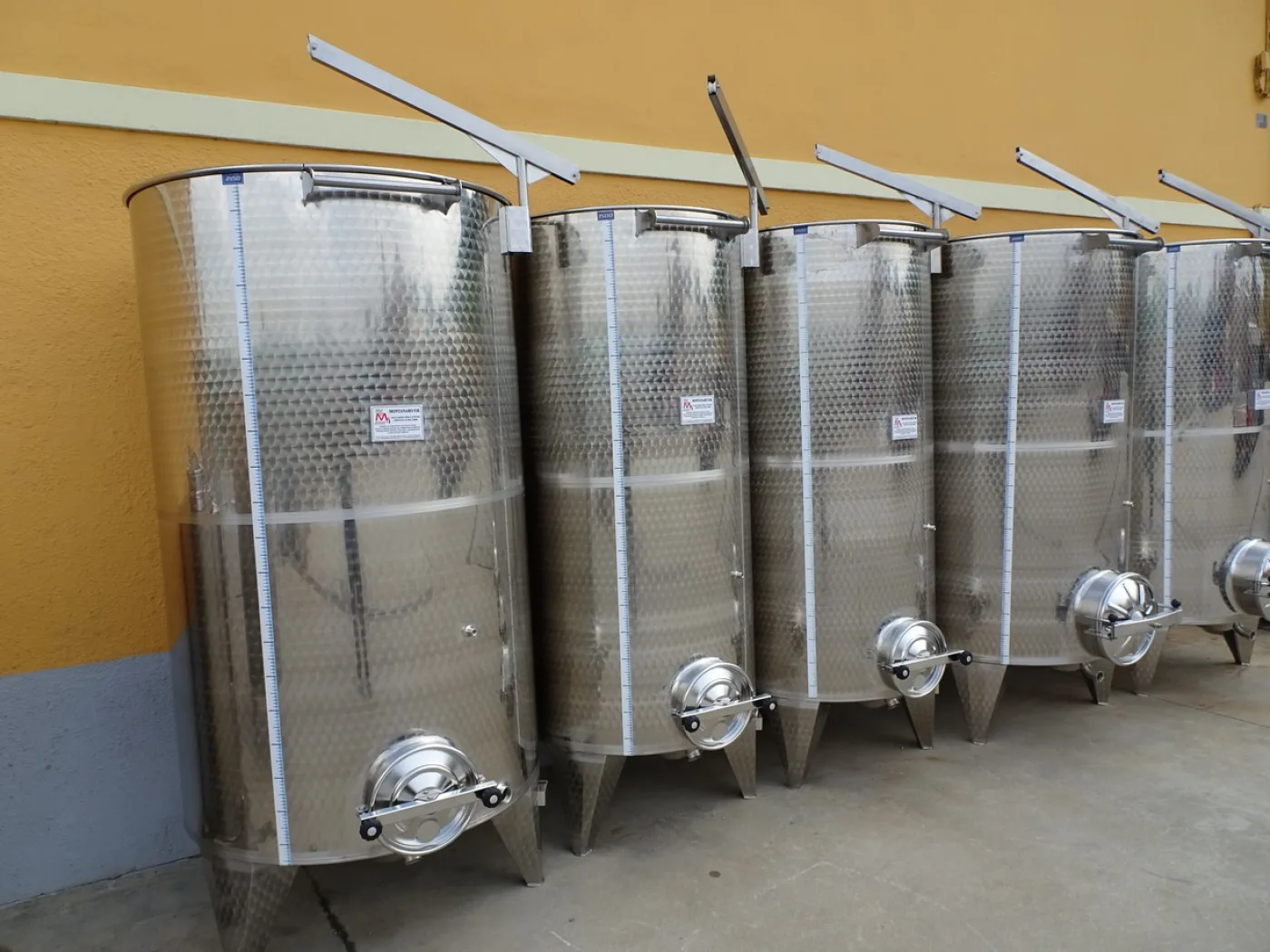 STAINLESS STEEL TANKS CAPACITY LITERS 1500 – 2100 PNEUMATIC FLOATING LID ROUNDLY SHAPE BOTTOM NEW EQUIPMENT - 7