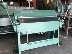 EDWARDS Box & Pan Folder 1270mm - WNS - W. Neal Services Ltd