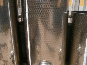 STAINLESS STEEL TANKS CAPACITY LITERS 700, PNEUMATIC FLOATING LID FLAT BOTTOM NEW EQUIPMENT
