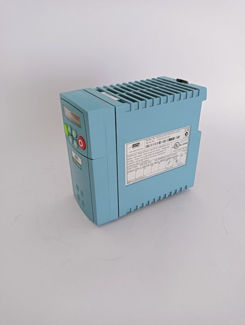 SSD Drives Frequenzumrichter Nr. 650/005/230/F/00/DISP/UK
