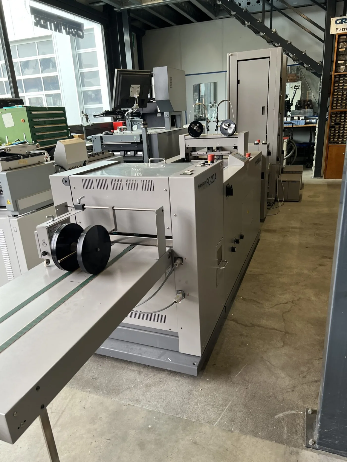Chaîne de finition Horizon VAC-100 A + VAC 100 M + SPF-20A+FC 20A - 4