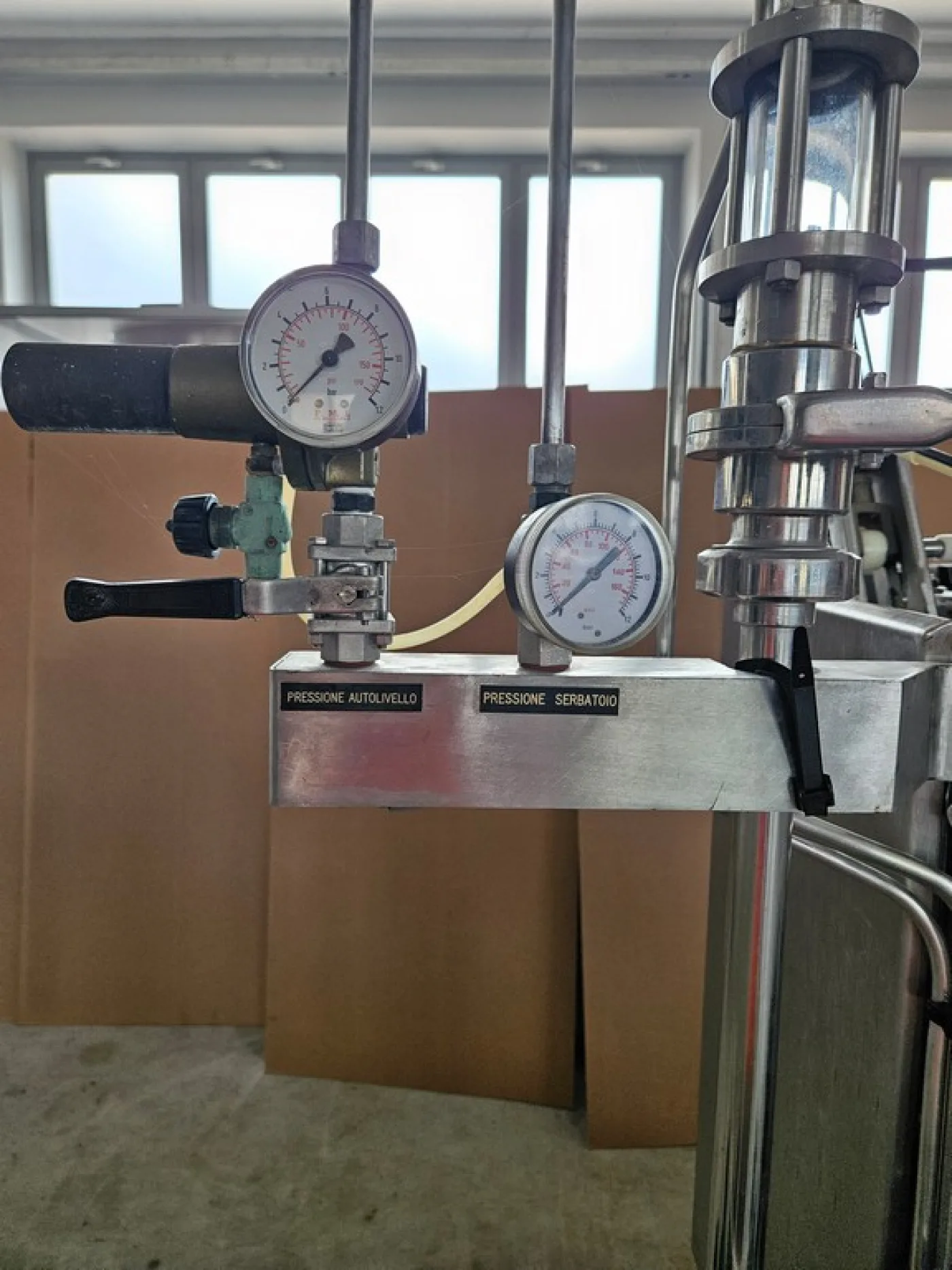 BC ISOBARIC FILLER 9 VALVES, SECOND-HAND MACHINE - 4