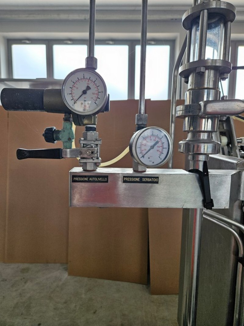BC ISOBARIC FILLER 9 VALVES, SECOND-HAND MACHINE